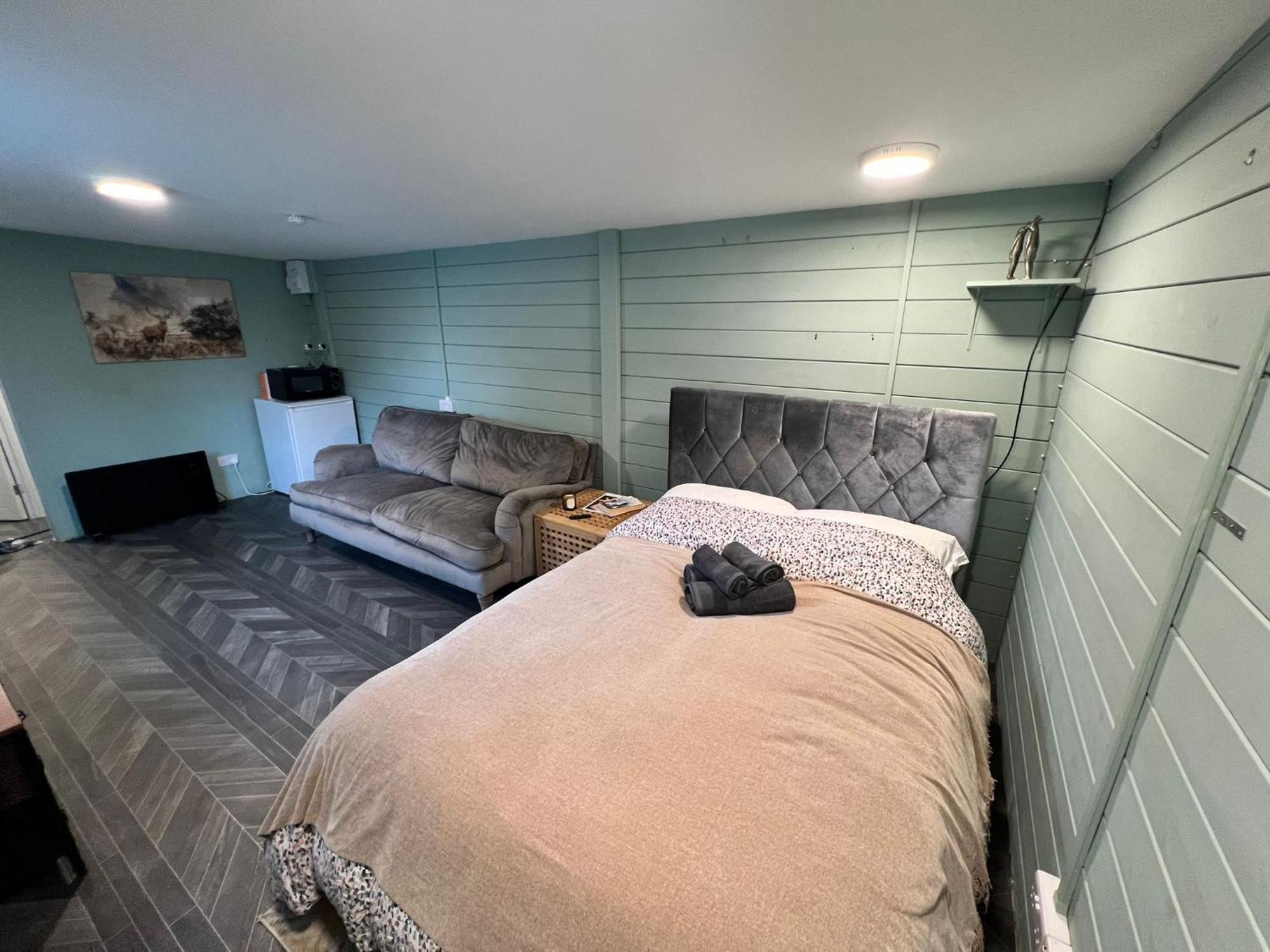 Cozy Cabin Independent Ensuite 길드포드 외부 사진